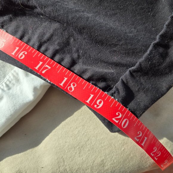 Calvin Klein Jeans 2 Pairs of Capri Pants Womens 10 Tab Hem Casual Button - Picture 6 of 12